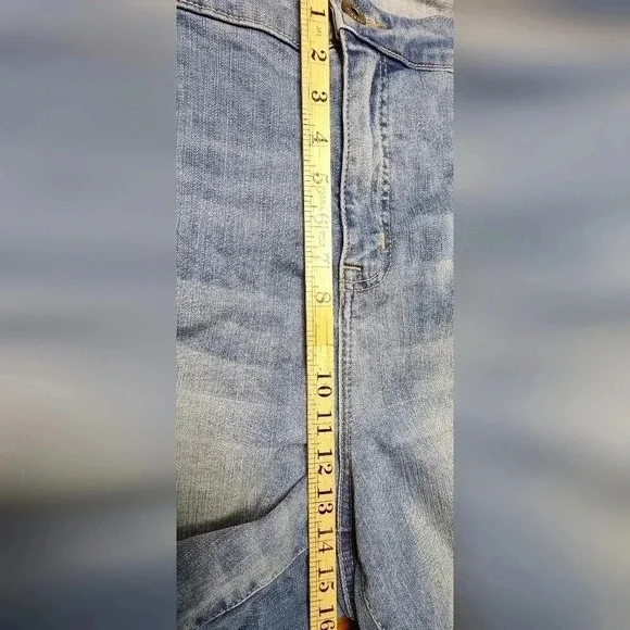 Torrid Denim Distressed Jeans Shorts Blue Plus Size 28 - Picture 4 of 8